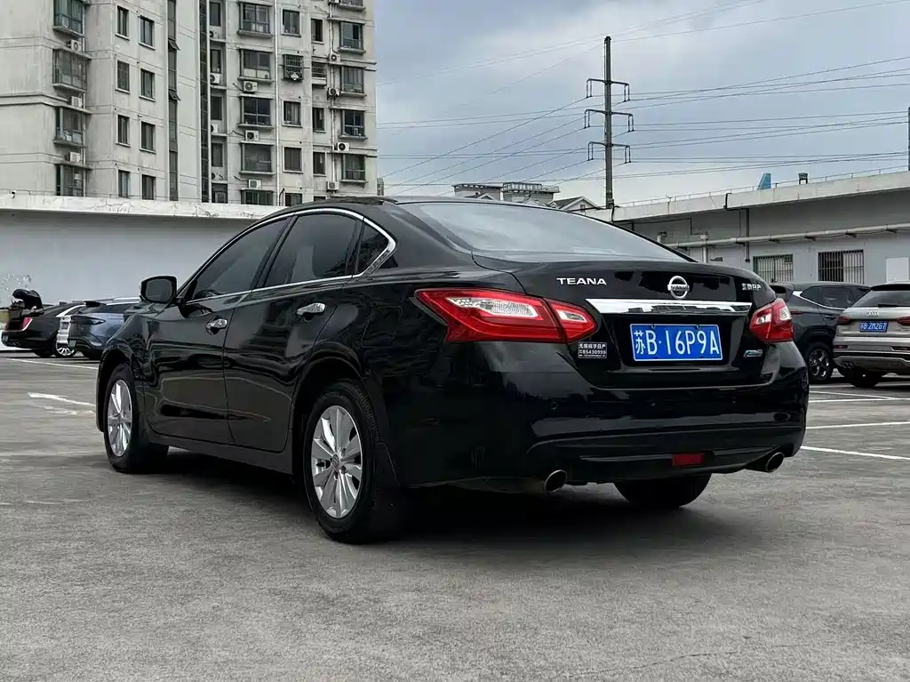Nissan Teana — миниатюра 7
