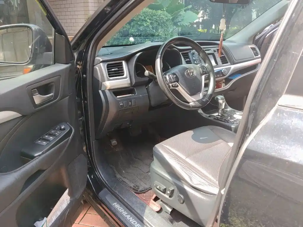 Toyota Highlander — миниатюра 17