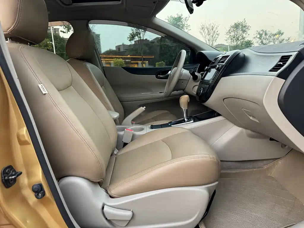 Nissan Tiida 2013 1.6L CVT