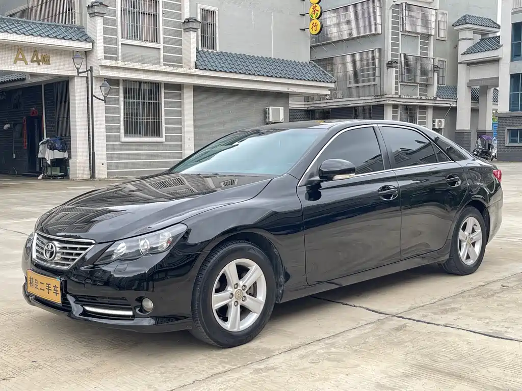 Toyota Reiz 2011