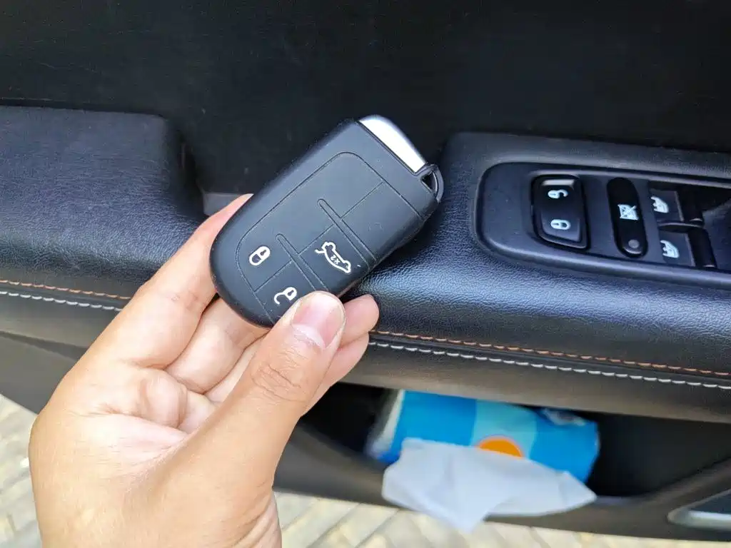 Jeep Compass — миниатюра 12