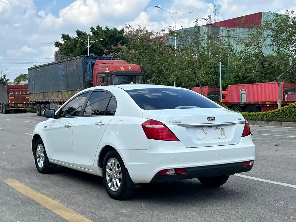 Geely Emgrand — миниатюра 6