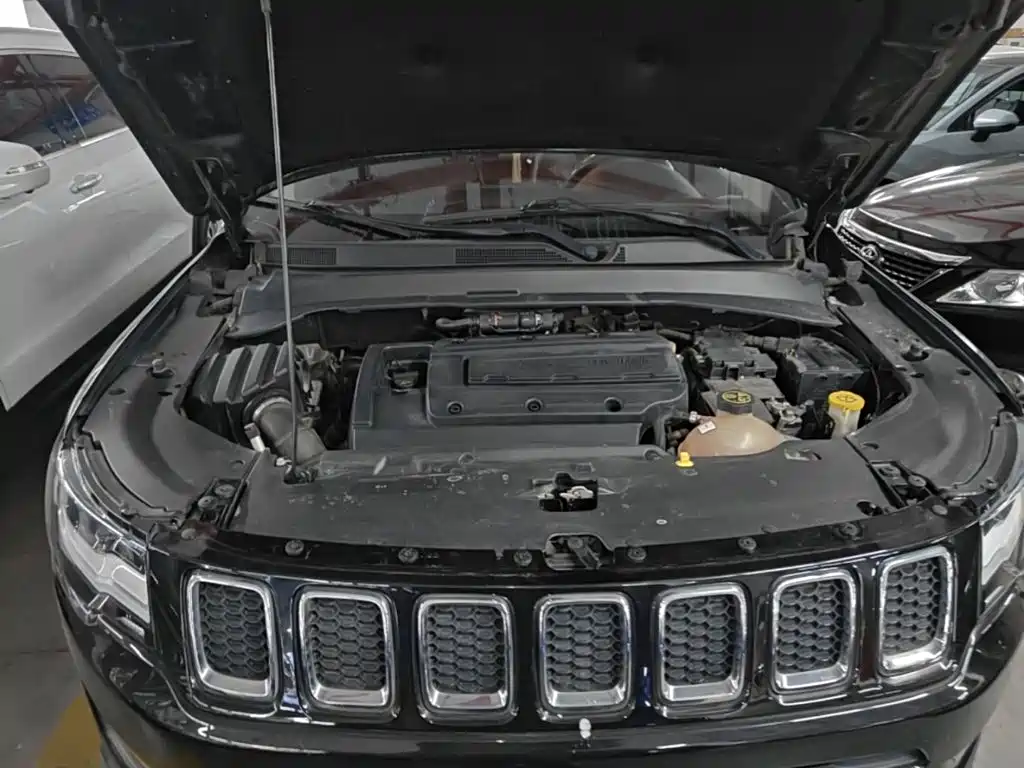 Jeep Compass — миниатюра 20