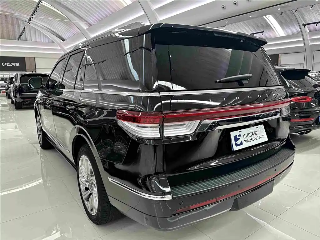 Lincoln Navigator — миниатюра 18