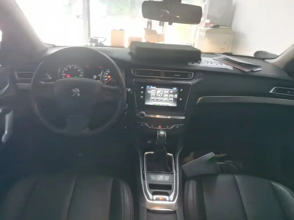 Peugeot 408 — миниатюра 10