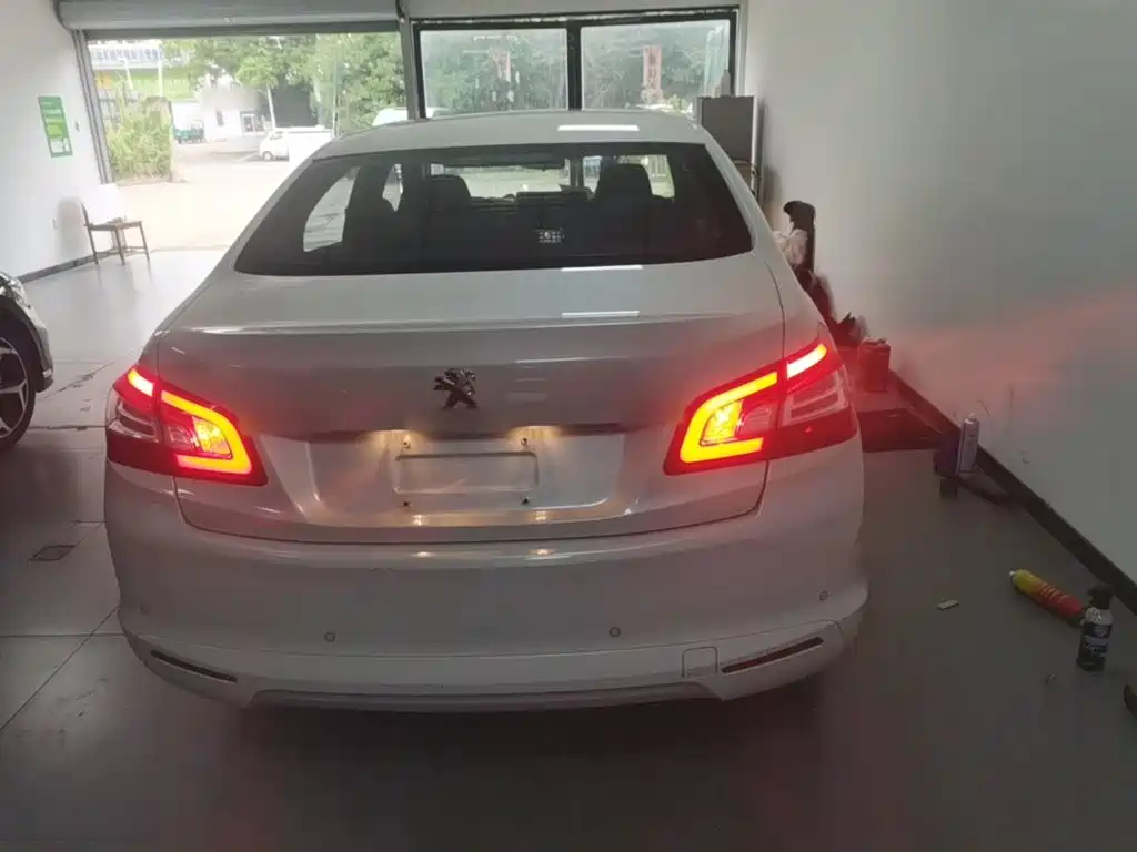 Peugeot 408 — миниатюра 6