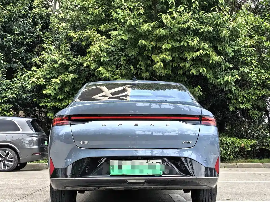 XPeng P5 — миниатюра 9