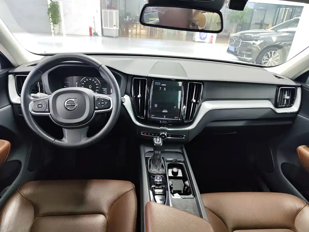 Volvo XC60 — миниатюра 3