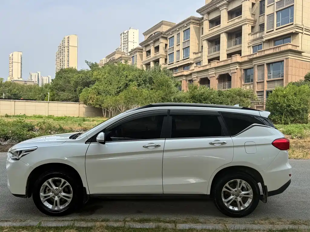 Haval M6 — миниатюра 6