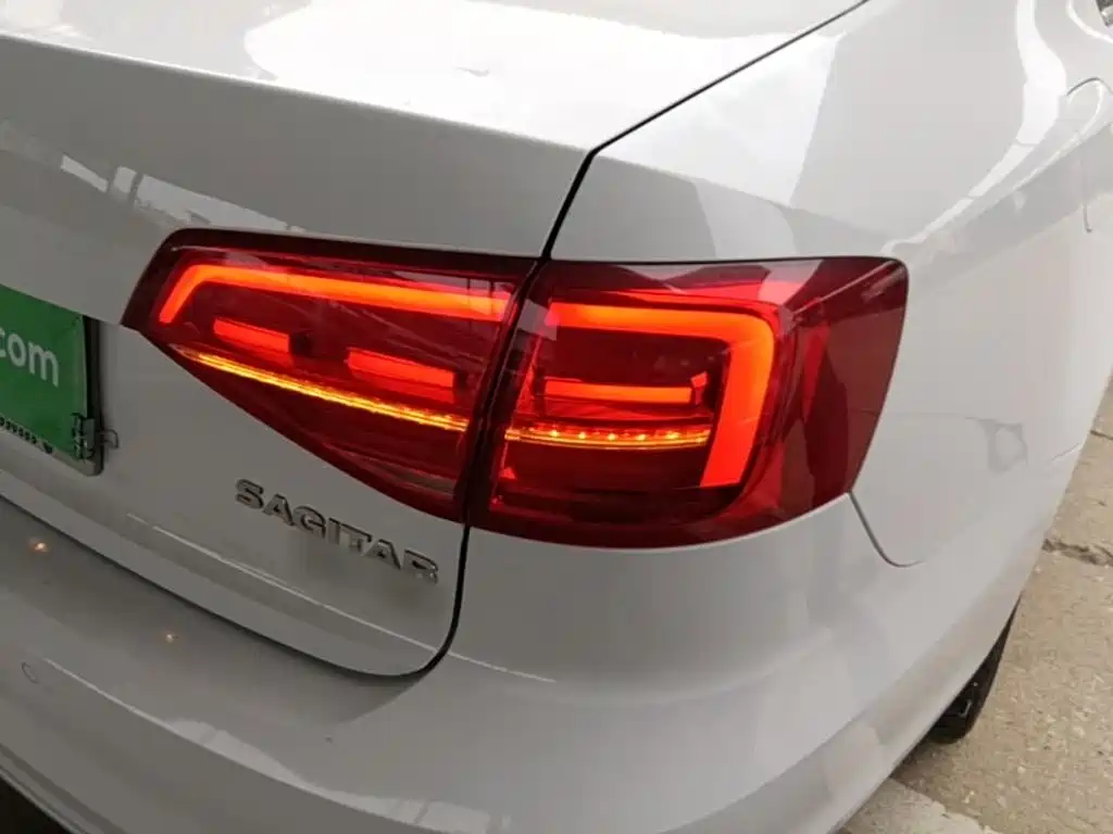Volkswagen Sagitar — миниатюра 8