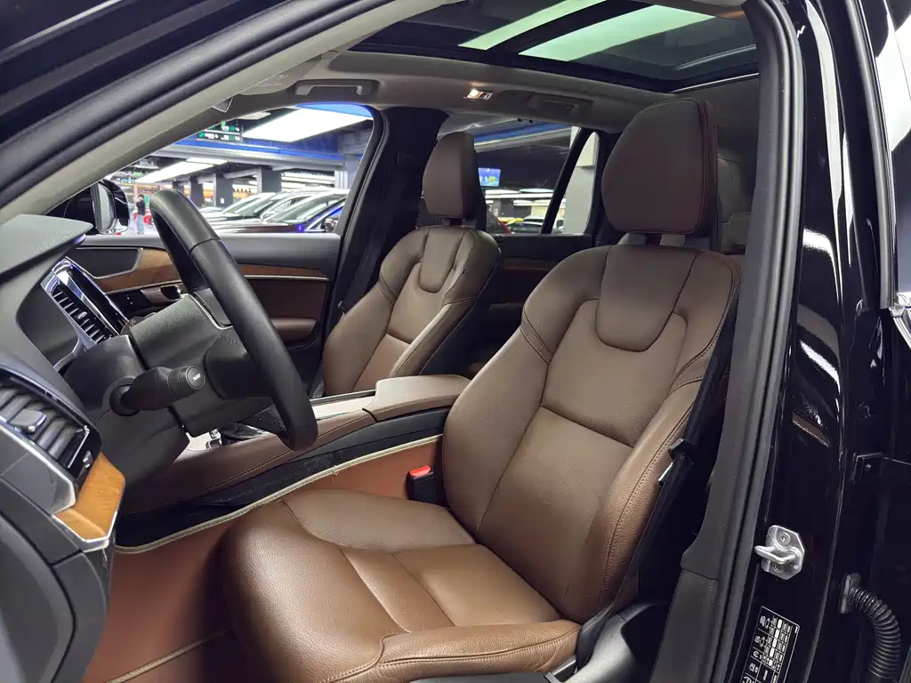 Volvo XC90 2020 T6 Luxury 7 мест