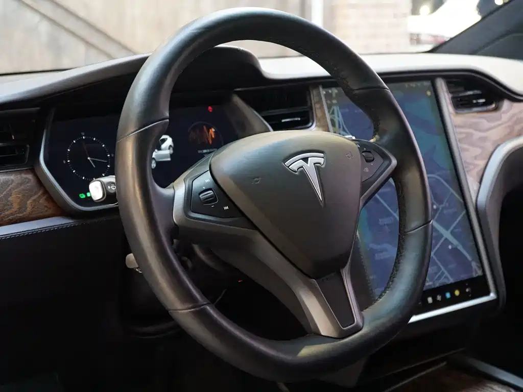 Tesla Model X — фотографии объявления, Фото 15