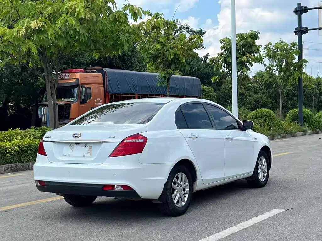 Geely Emgrand — миниатюра 4