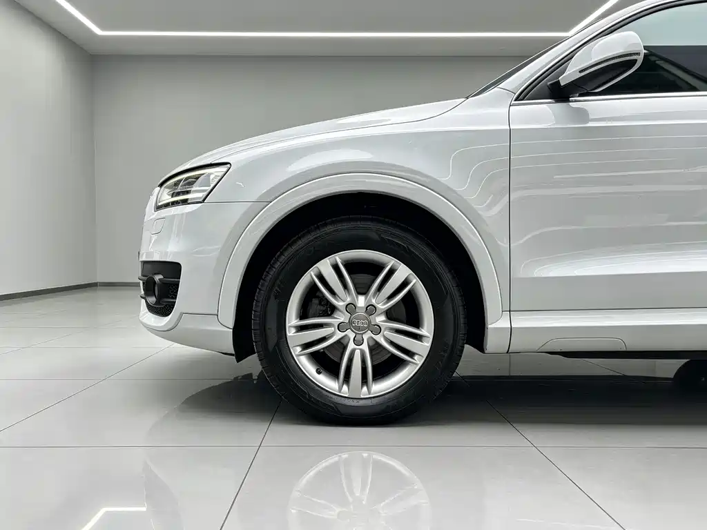 Audi Q3 — миниатюра 12