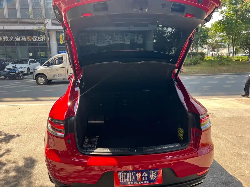 Porsche Macan — миниатюра 22
