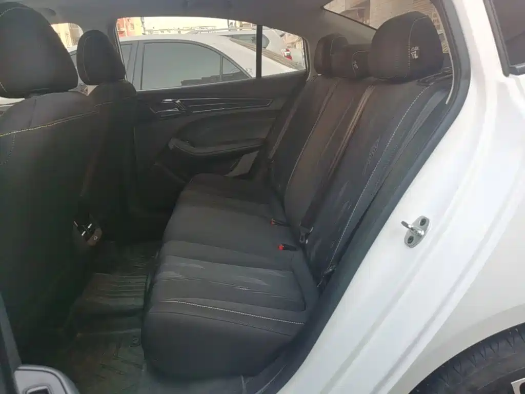 Roewe i5 — миниатюра 17