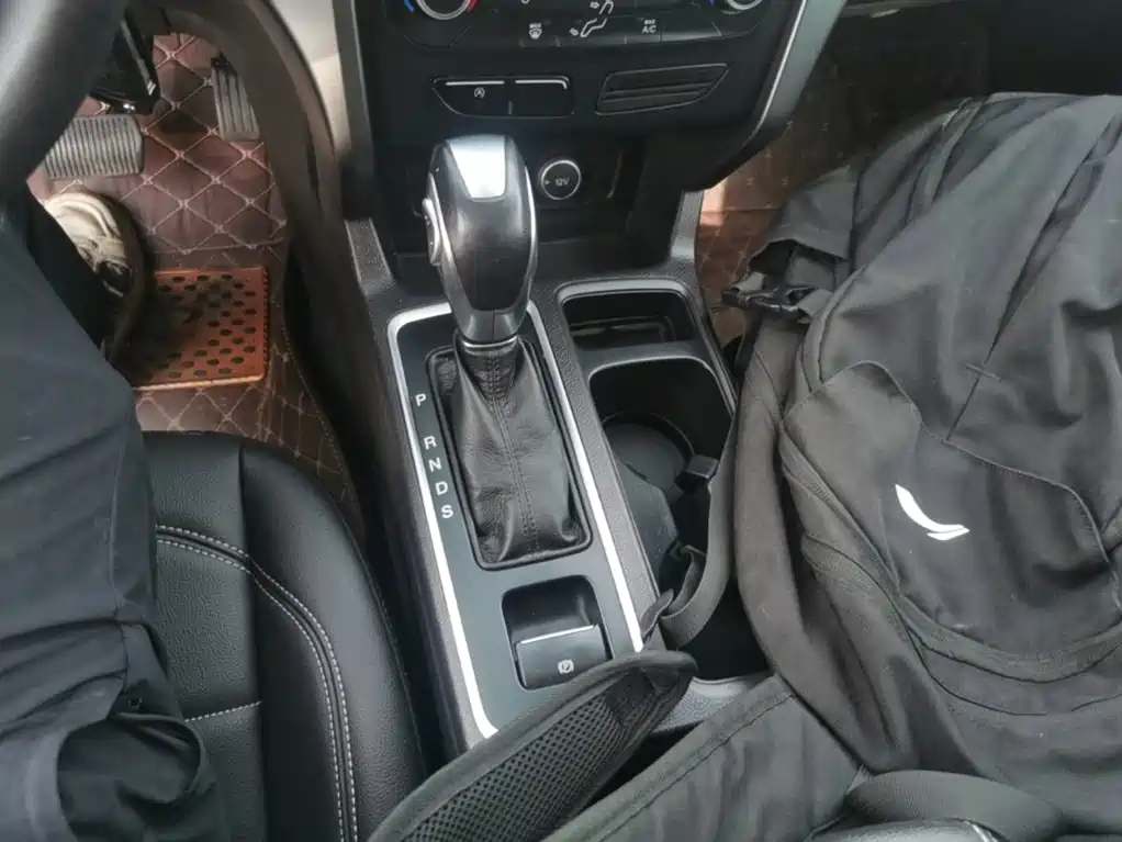 Ford Kuga — миниатюра 14