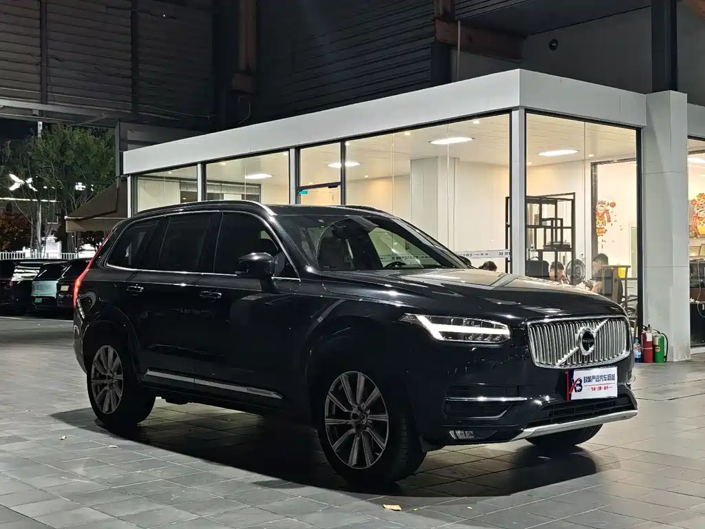 Volvo XC90 — миниатюра 3