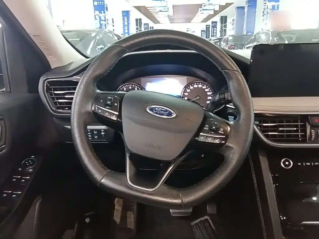 Ford Escape — миниатюра 11