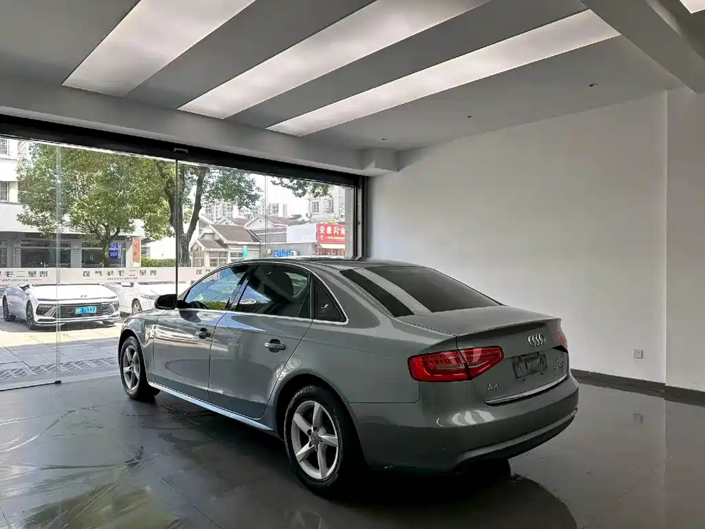 Audi A4L — миниатюра 7