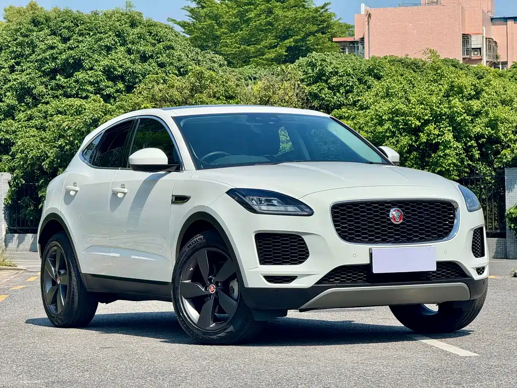 Jaguar E-PACE — миниатюра 3