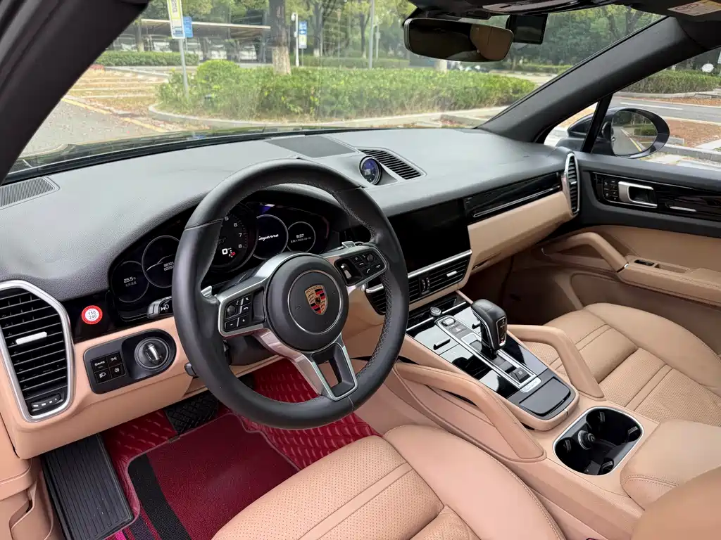 Porsche Cayenne — миниатюра 4
