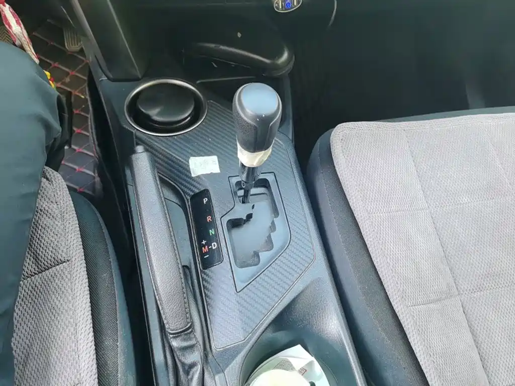 Toyota RAV4 — миниатюра 14