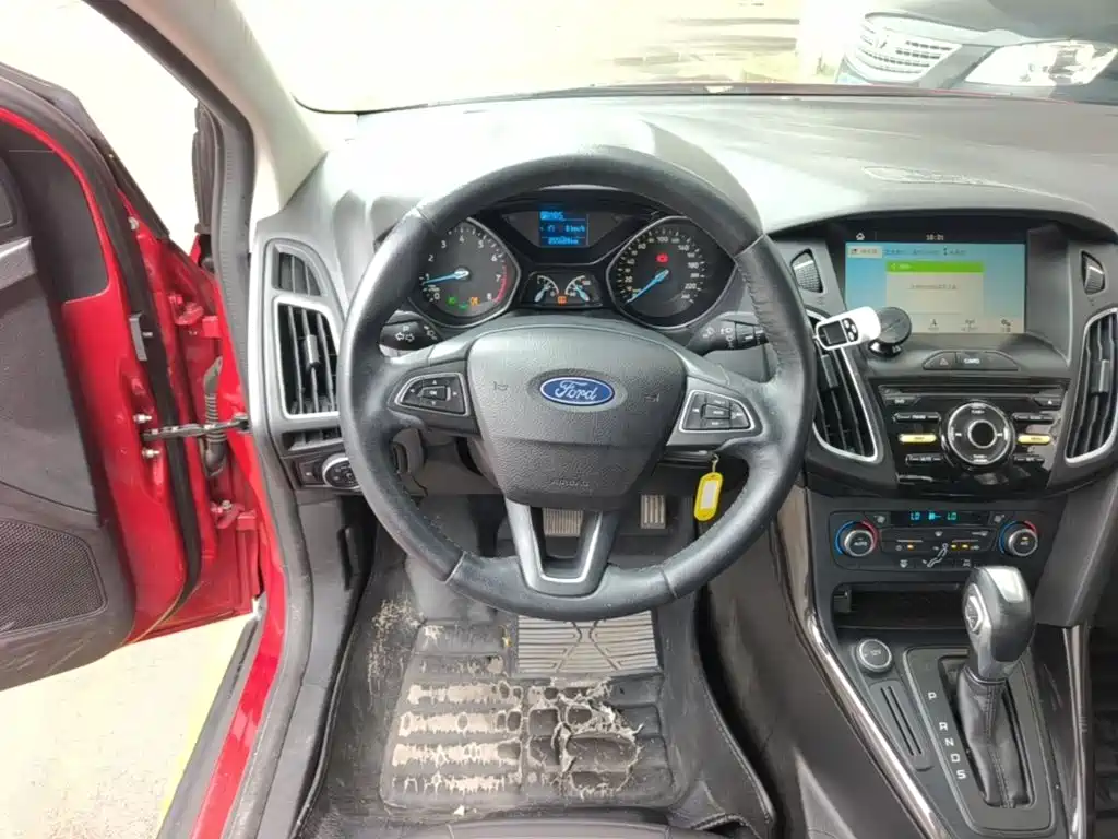 Ford Focus — миниатюра 11