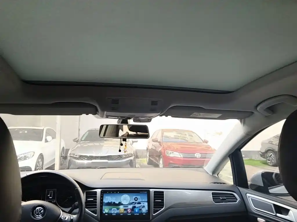Volkswagen Golf Sportsvan — миниатюра 23