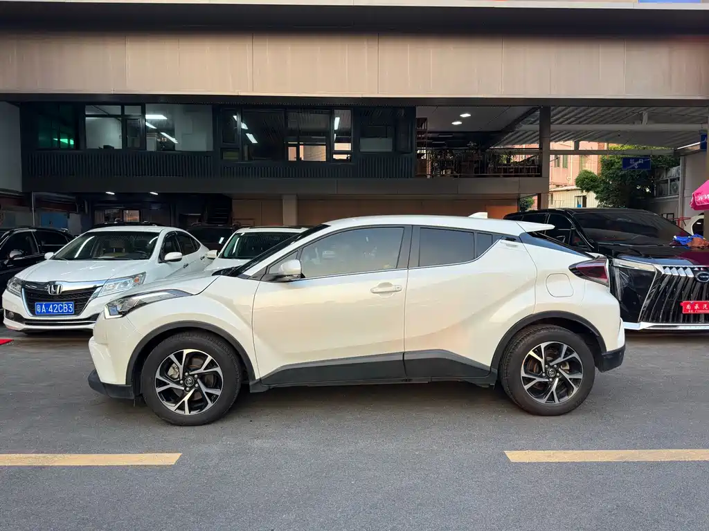 Toyota C-HR — миниатюра 3