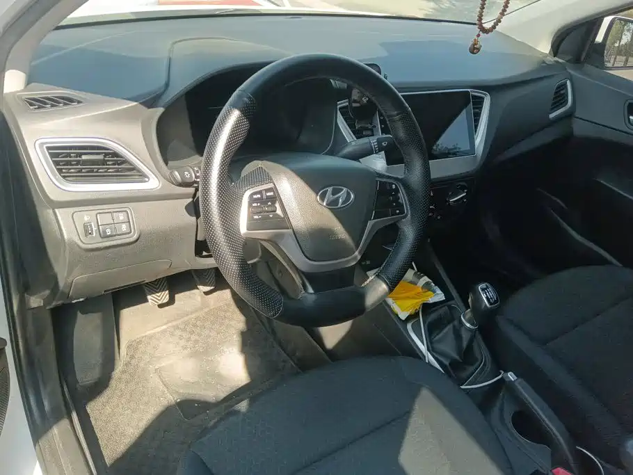 Hyundai Verna — миниатюра 12