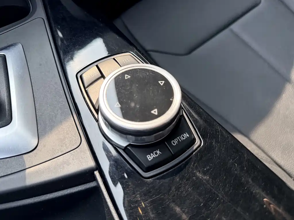 BMW 3 Series — миниатюра 15
