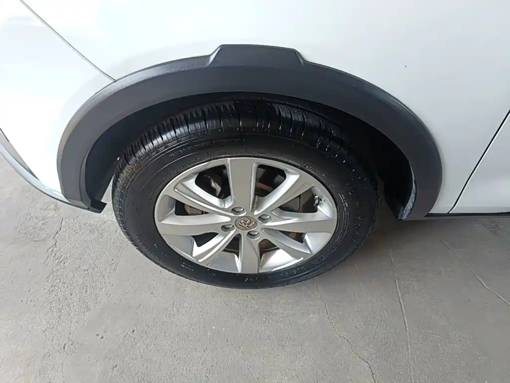 BYD Yuan — миниатюра 23