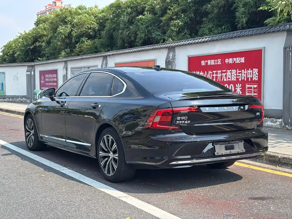 Volvo S90 — миниатюра 7