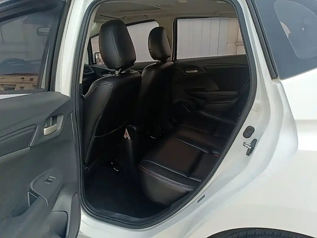 Honda Fit — миниатюра 17