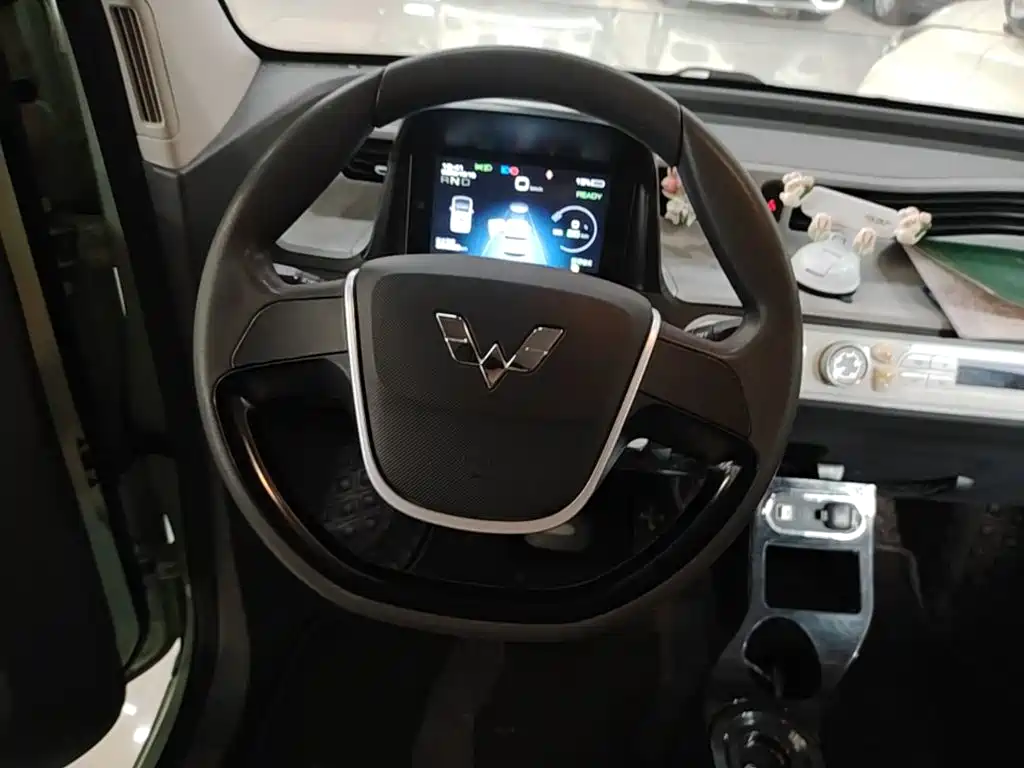 Wuling MINIEV — миниатюра 11