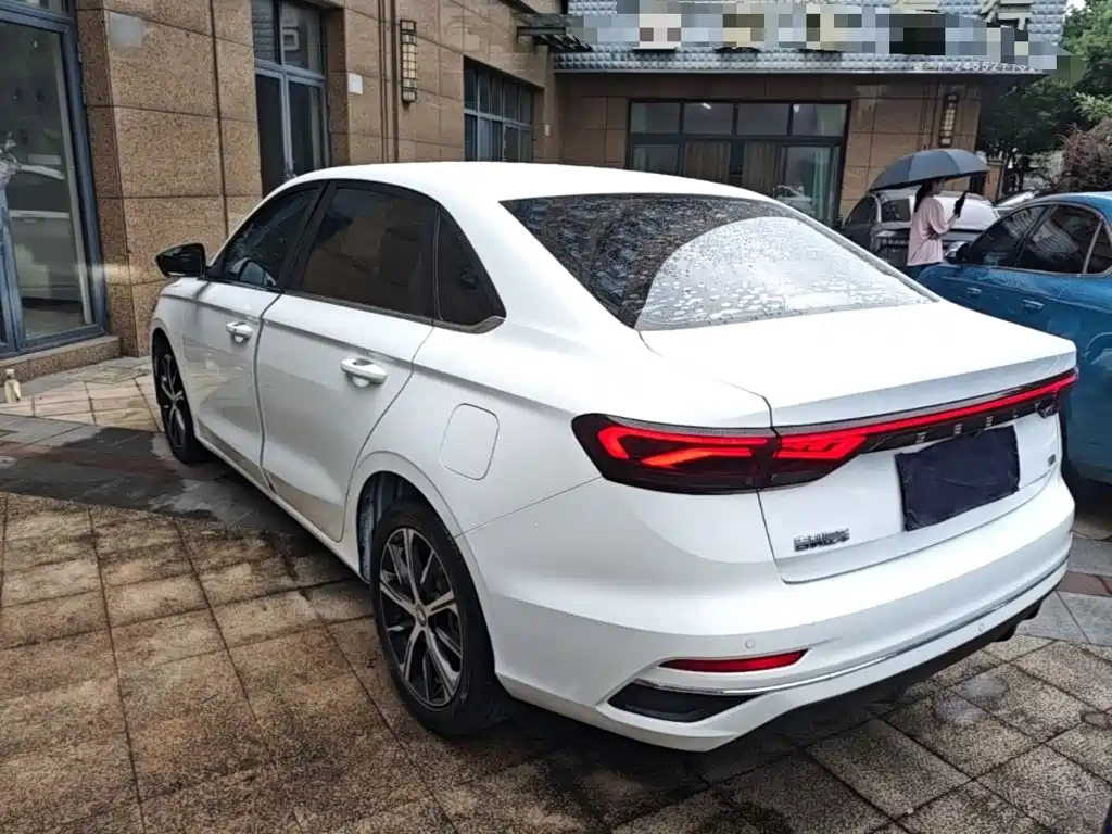Geely Emgrand — миниатюра 5