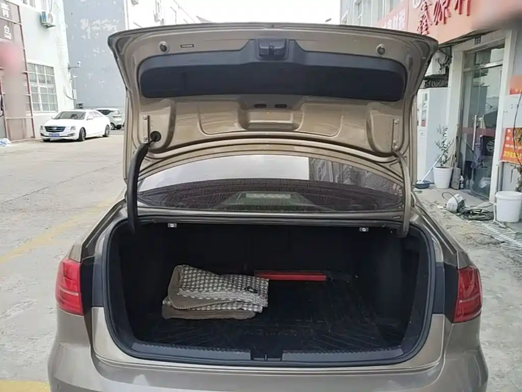 Volkswagen Sagitar — миниатюра 19