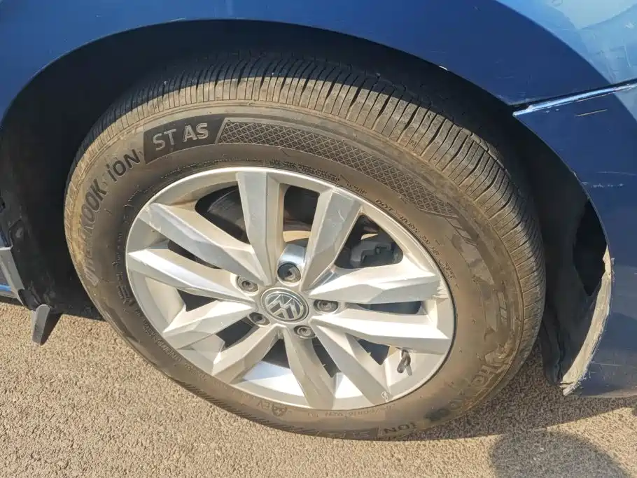 Volkswagen Touran — миниатюра 6