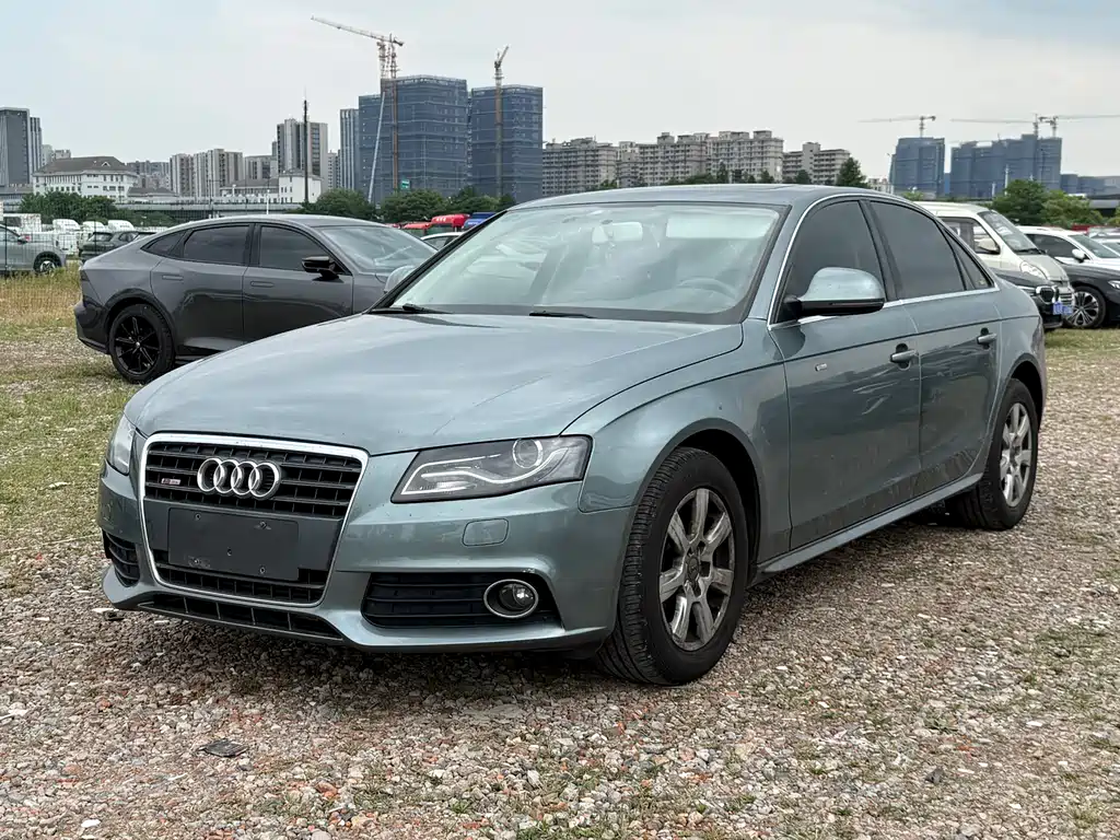 Audi A4L 2011