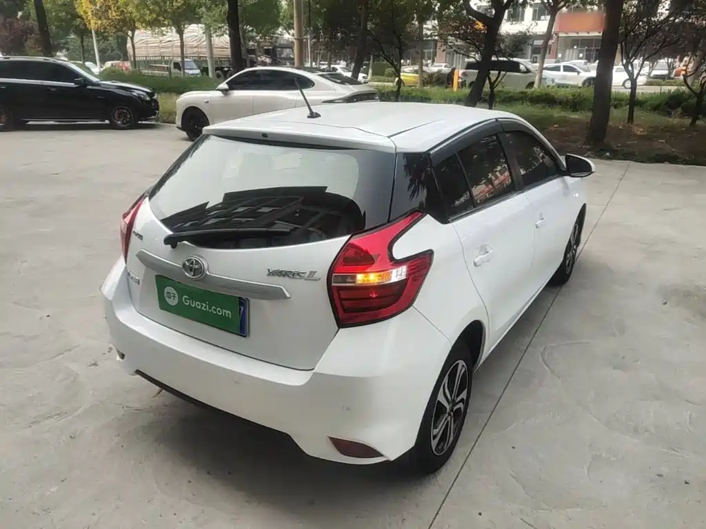 Toyota Yaris L — миниатюра 7