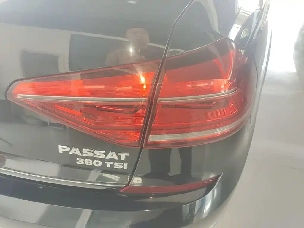 Volkswagen Passat — миниатюра 8