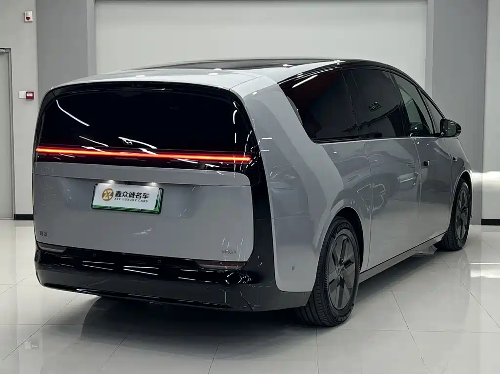 Li Auto Li MEGA — миниатюра 18