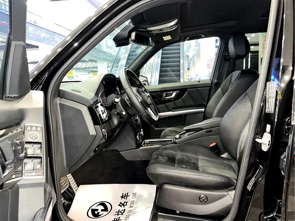 Mercedes-Benz GLK 2015 GLK 300 4MATIC Luxury