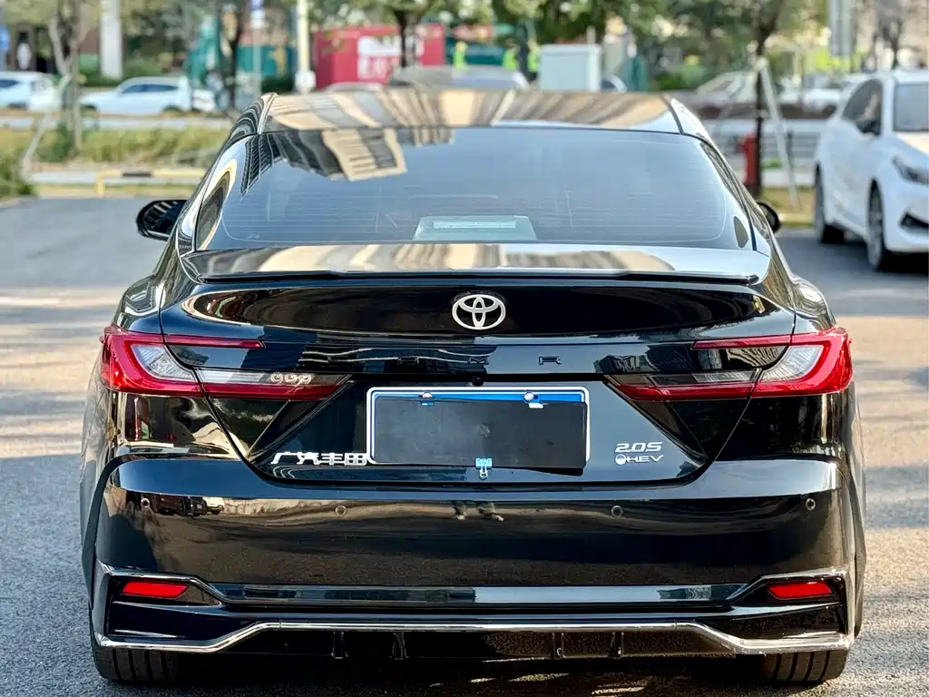 TOYOTA CAMRY