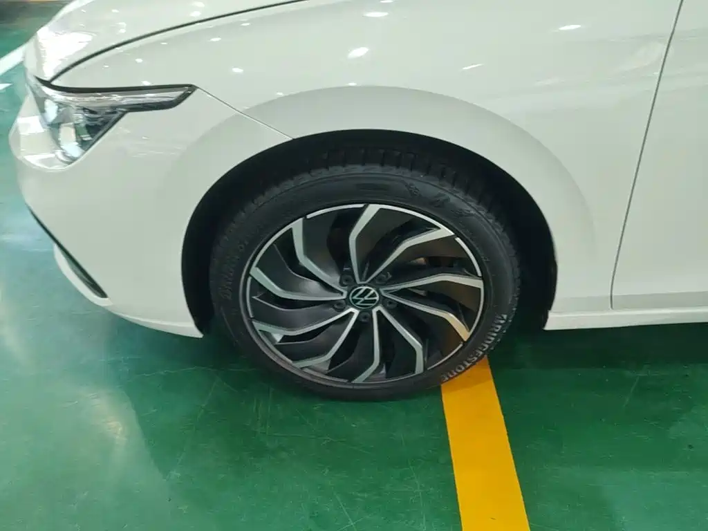 Volkswagen Golf — миниатюра 23