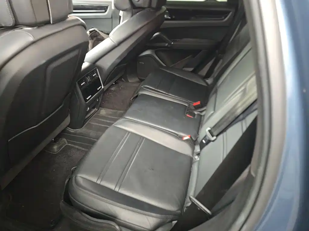 Porsche Cayenne — миниатюра 17