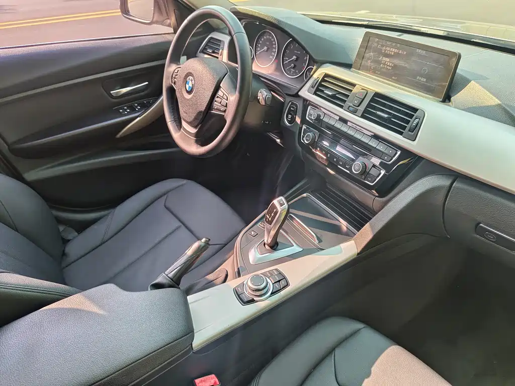 BMW 3 Series — миниатюра 27