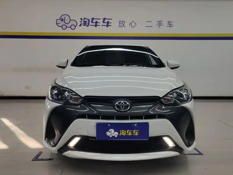 Toyota Yaris L — миниатюра 2