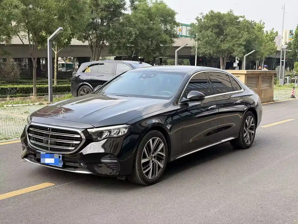 Mercedes-Benz E-Class 2025